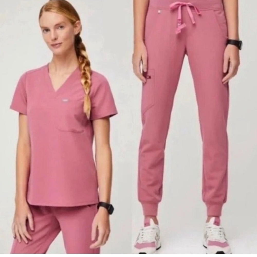 New with tags Figs Quartz BCA  Scrub joggers